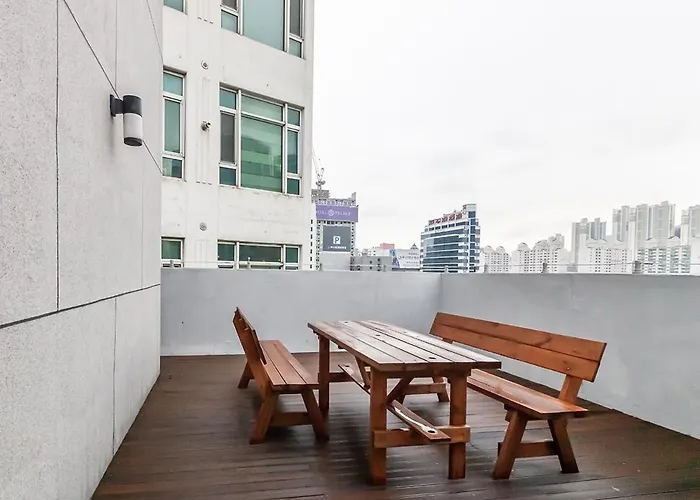 Hotel Seomyeon Brown-dot Gold