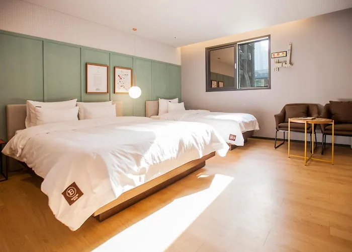 Seomyeon Brown-dot Gold Busan