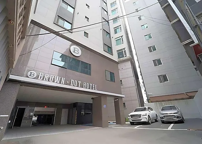 Hotel Seomyeon Brown-dot Gold
