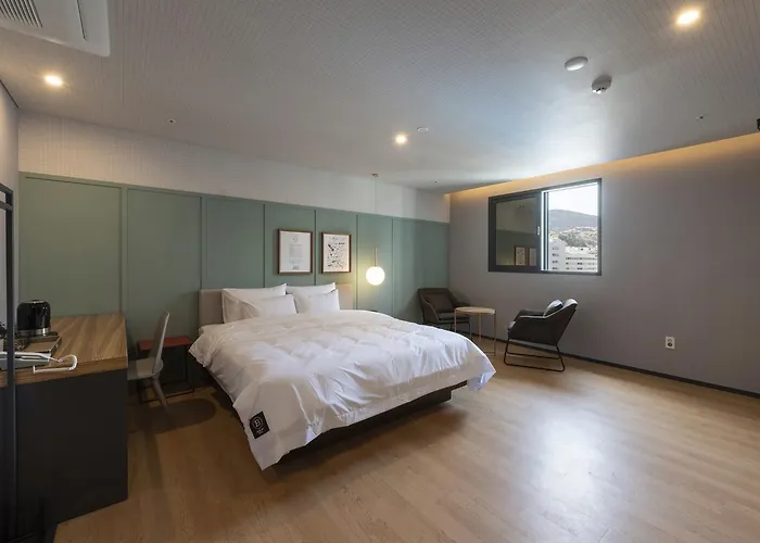 Hotel Seomyeon Brown-dot Gold 3*
