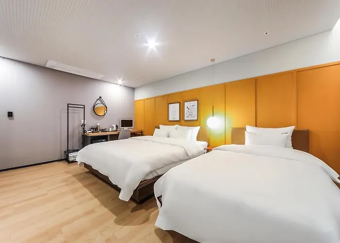 Seomyeon Brown-dot Gold Hotel Busan