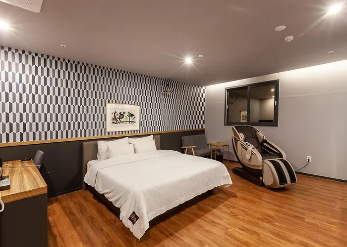 Seomyeon Brown-dot Gold Hotel 3*