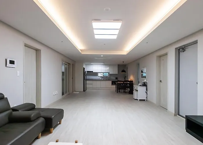 Hotel Seomyeon Brown-dot Gold 3*