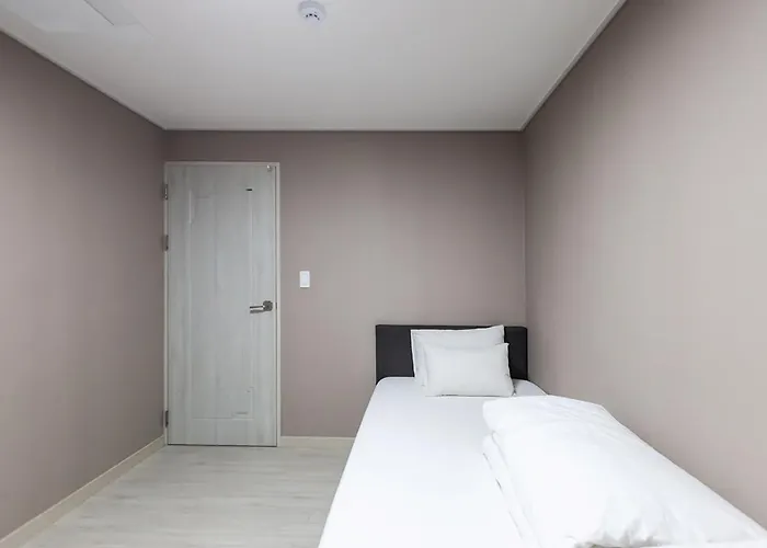 Seomyeon Brown-dot Gold Hotel 3*